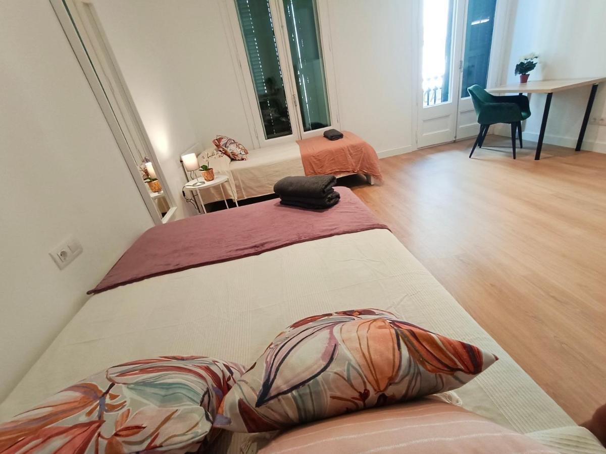 By Universitat Rooms Barselona Dış mekan fotoğraf