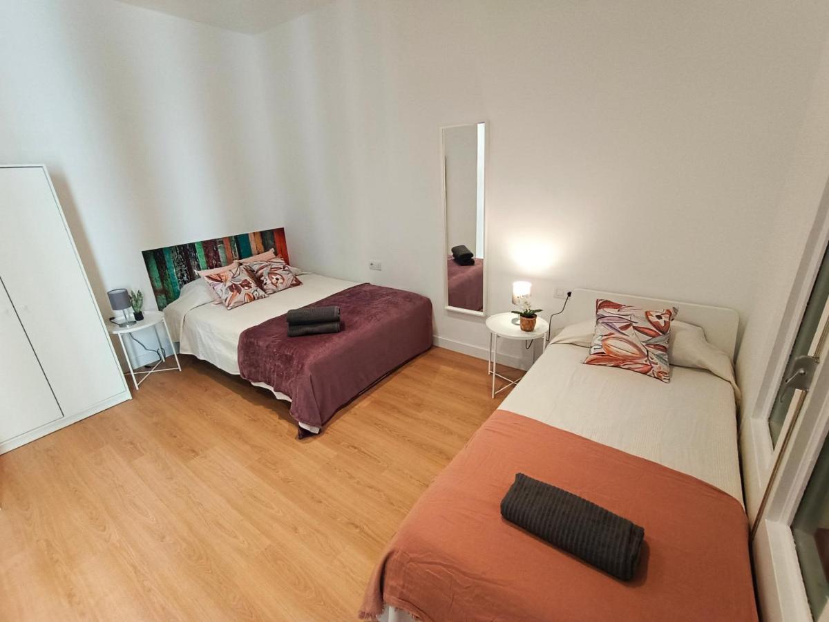 By Universitat Rooms Barselona Dış mekan fotoğraf